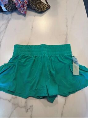 Active Comfort Women’s Green Athletic Shorts